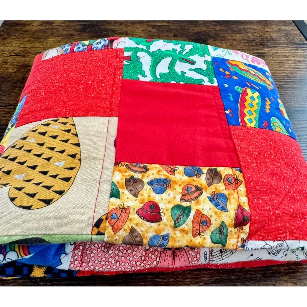 Handmade I-Spy‎ Patchwork Baby Quilt Red Mickey Mouse Crayola Alphabet 30x30
